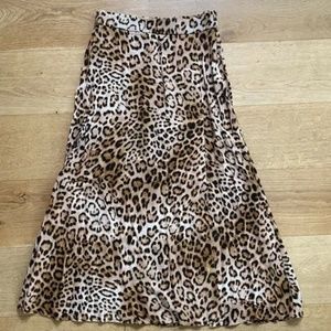 Classic Flowy Midi Skirt Leopard